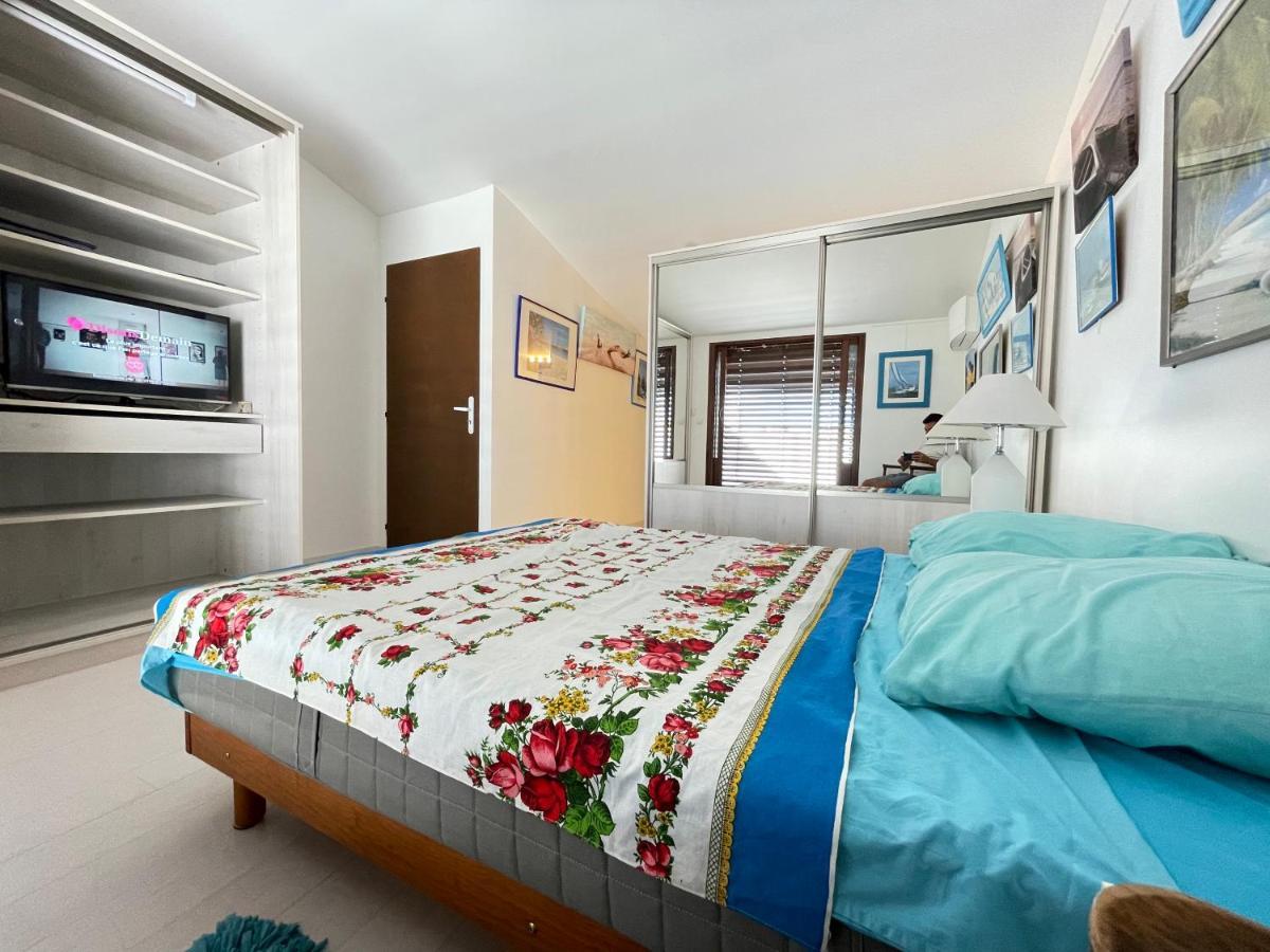 Chambre, Balcon, Vu Remparts, Clim 艾格-莫尔特 外观 照片