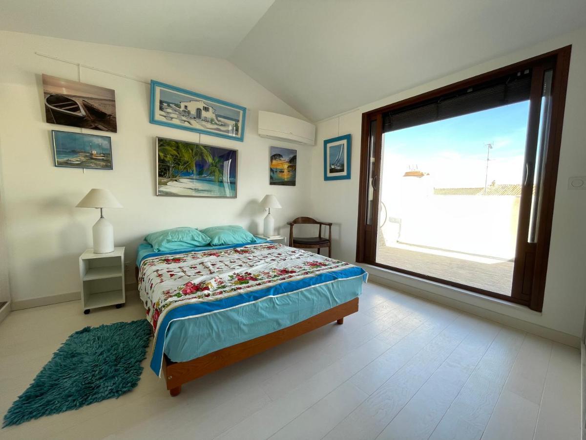 Chambre, Balcon, Vu Remparts, Clim 艾格-莫尔特 外观 照片